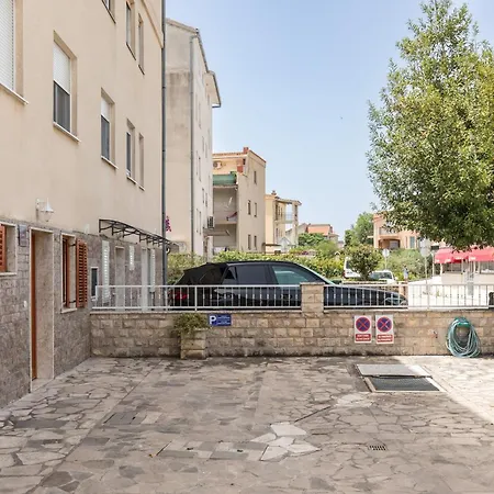Lulu Apartmán