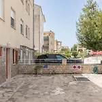Lulu Apartment